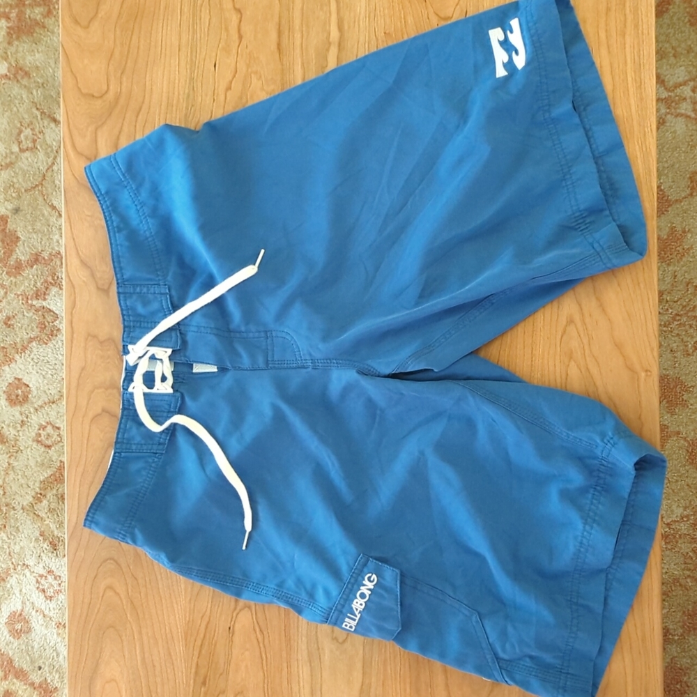 Billing board shorts